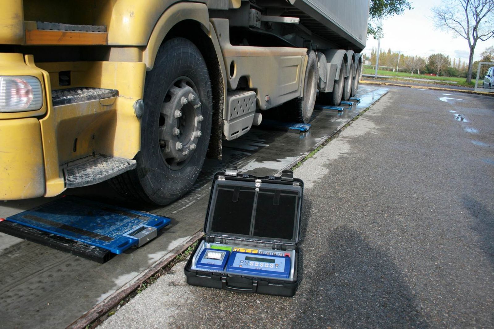 Cân Xe Tải Xách Tay Dini Arge 2