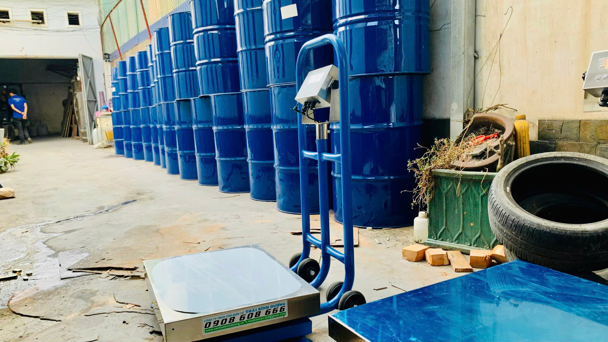 Cân Điện Tử Có Bánh Xe Di Chuyển JIK-4CSB Jadever 1